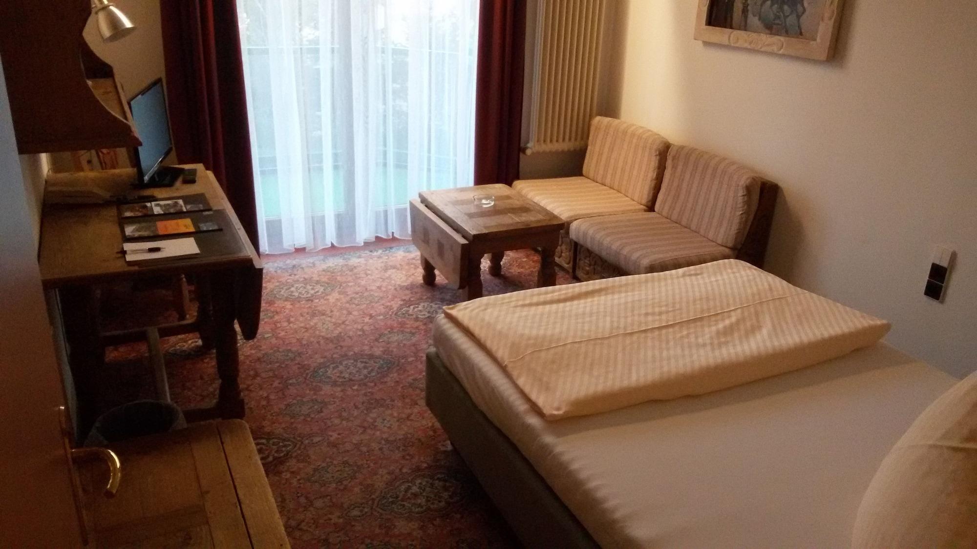 Solitaire Hotel Берлин Екстериор снимка